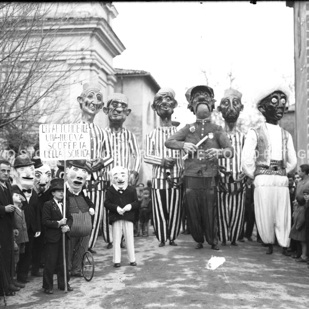 CA1.4.2 Carnevale 1940 L'epautomobile