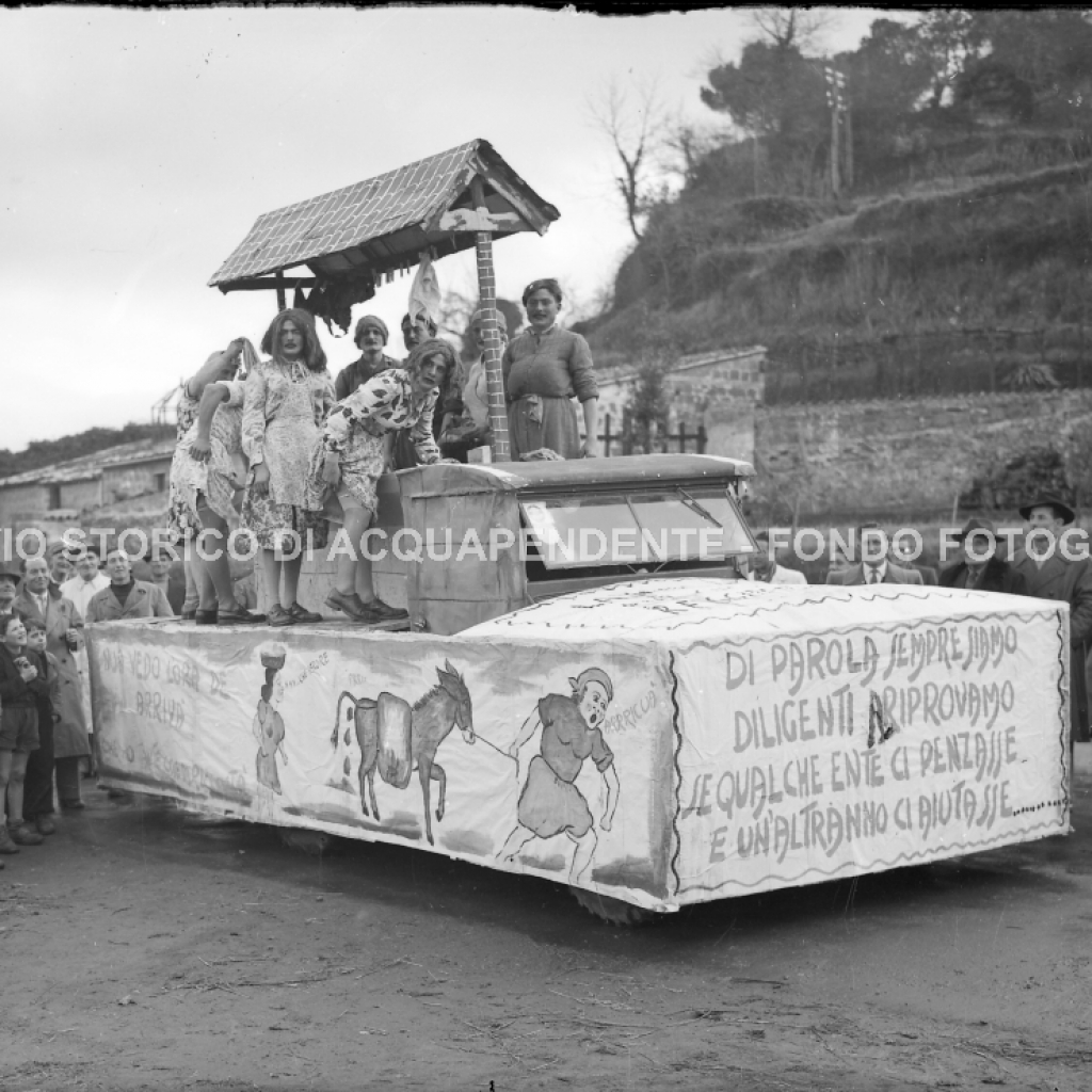 CA1.5.2 Carnevale 1950 Il Fontanone