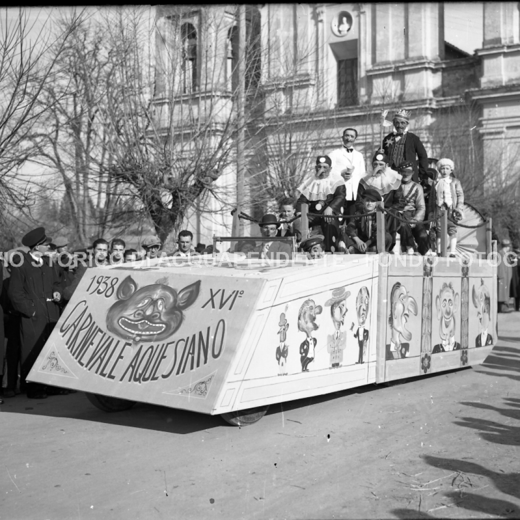 CA2.5.2 Carnevale 1938 Carro Re Carnevale