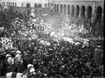 CA4.1.1 Carnevale 1951 In Piazza