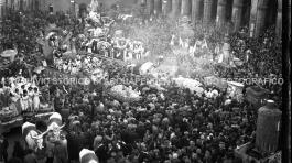 CA4.1.1 Carnevale 1951 In Piazza