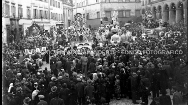 CA4.1.3 Carnevale 1939 In Piazza