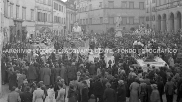 CA4.3.1 Carnevale 1938 In Piazza