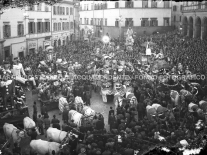 CA4.3.3 Carnevale 1952 In Piazza