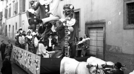 CB1.2.1 Carnevale 1952 Maschere in Campagna