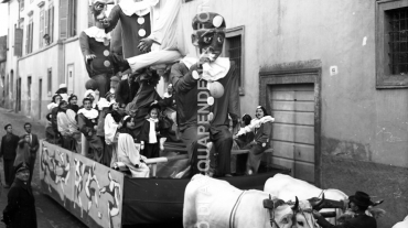 CB1.2.1 Carnevale 1952 Maschere in Campagna