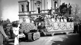 CB1.8.1 Carnevale 1951 Luna di Miele di Arlecchino e Colombina