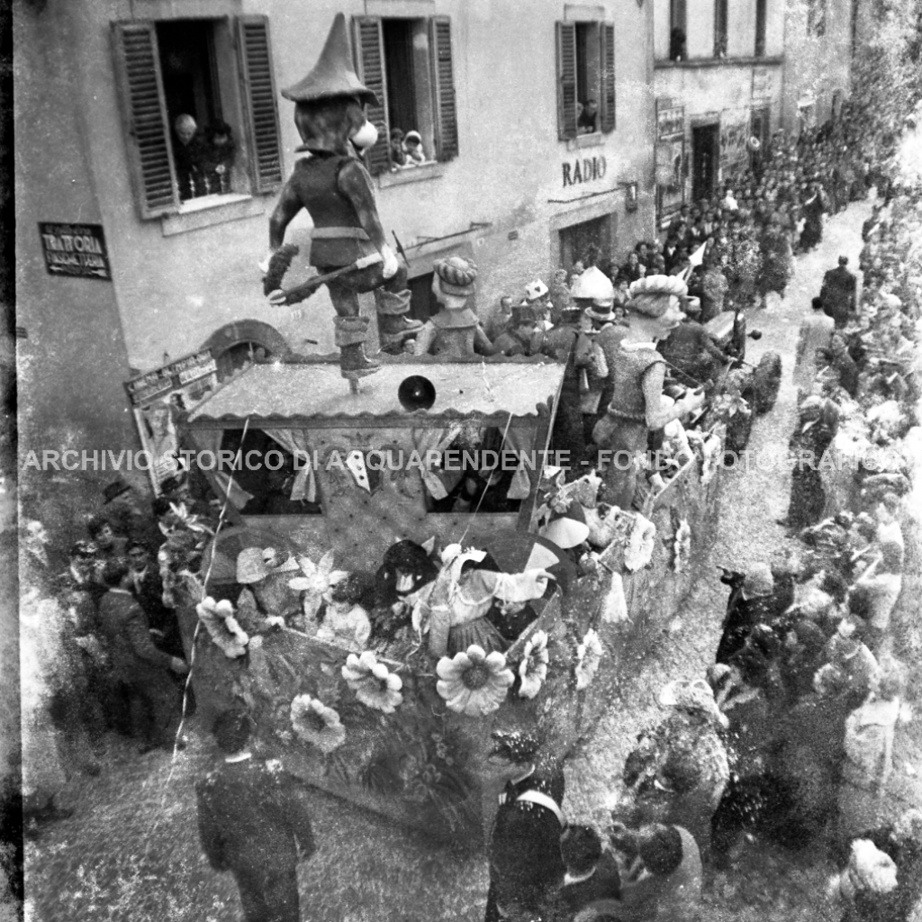 CB2.15.8 Carnevale 1960 - Carro piccolo - Il Gatto con Stivali