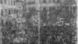 CB2.16.5 Carnevale 1960 in piazza