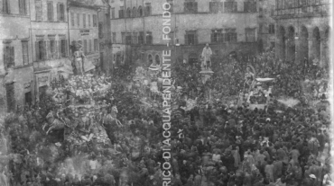 CB2.16.5 Carnevale 1960 in piazza