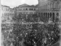 CB2.16.8 Carnevale 1960 in piazza