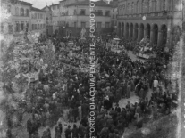 CB2.16.9 Carnevale 1960 in piazza