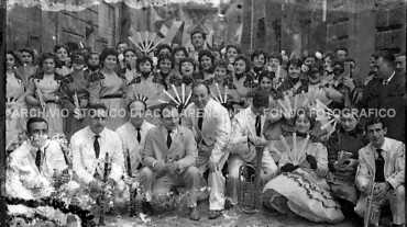 CB2.20.13 Carnevale 1960 - Ragazze e Musicanti - Follie Spagnole