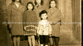 CB2.23.10 Carnevale 1961 - Ragazze con Mascherina