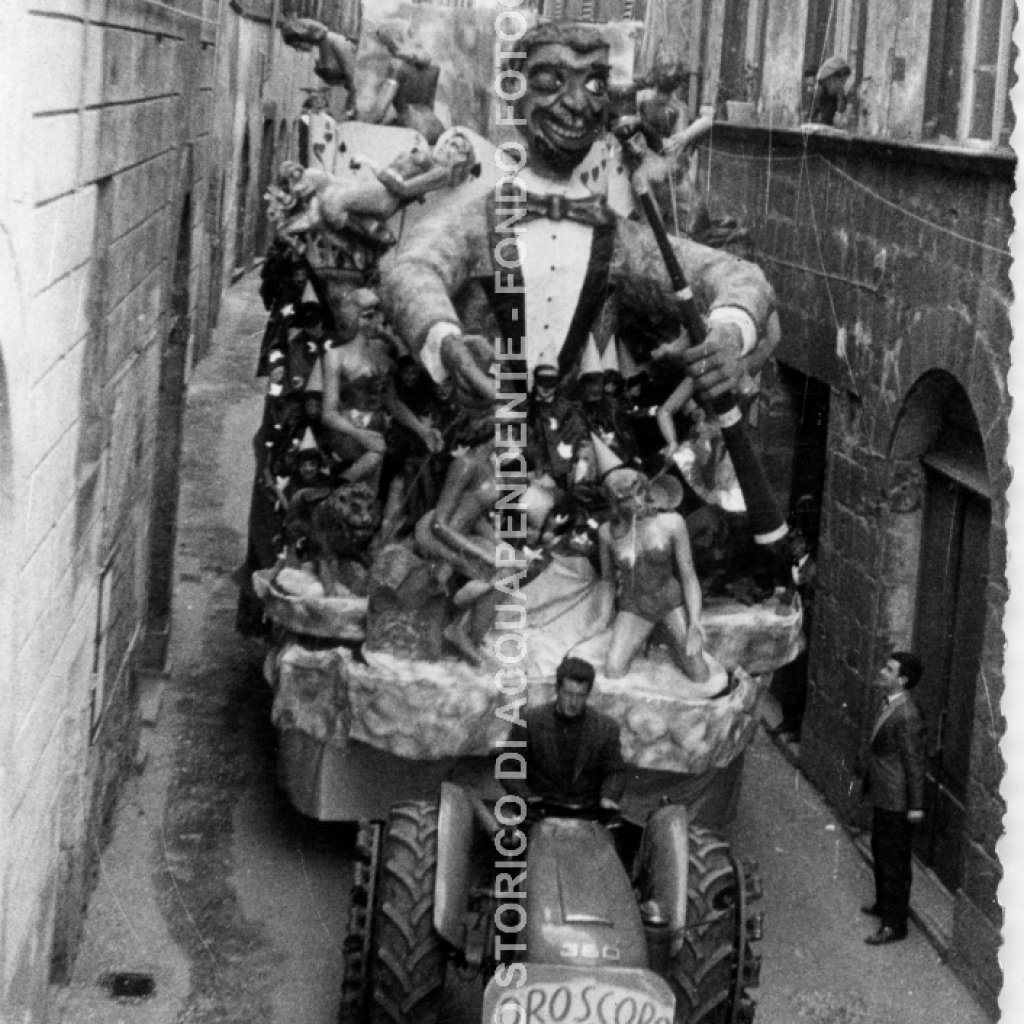 Carnevale 1962 - Carro Oroscopo in Maschera (chiuso)