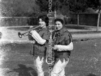 CB2.30.6 Carnevale 1962 - Maschere con strumenti musicali