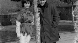 CB2.30.9 Carnevale 1962 - Maschera e ragazzo