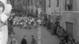 CB2.31.3 Carnevale 1962 - Esibizione Gruppo Maschere