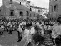 CB2.32.20 Carnevale 1962 - Esebizioni Gruppo Maschere