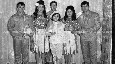 CB2.36.7 Carnevale 1963 - Gruppo Maschere