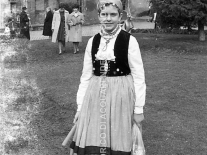 CB2.34.17 Carnevale 1962 - Ragazza mascherata