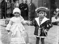 CB2.34.24 Carnevale 1962 - Mascherine