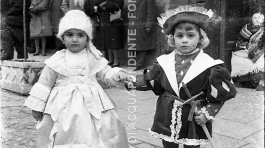 CB2.34.24 Carnevale 1962 - Mascherine