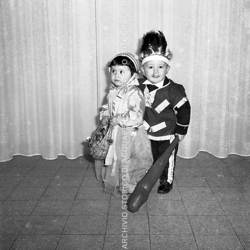 CB2.36.4 Carnevale 1963 - Mascherine