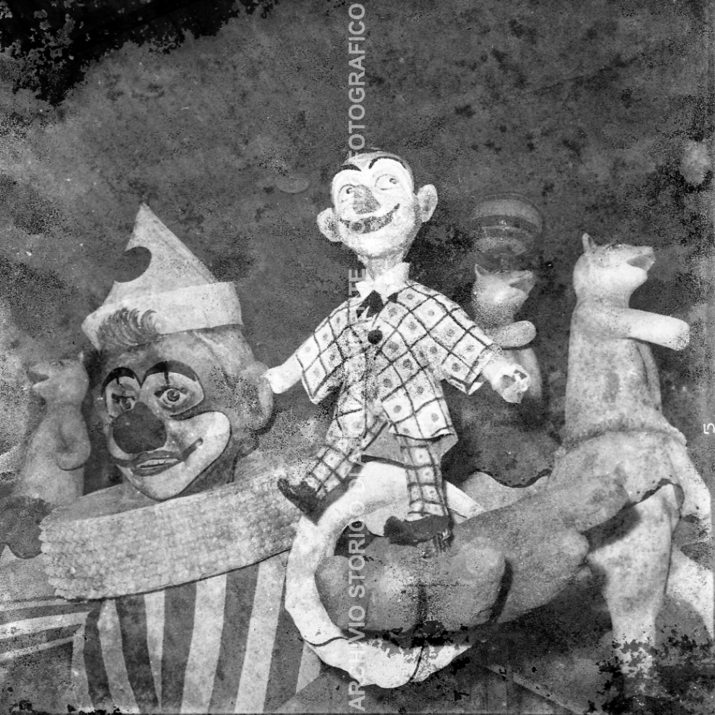 CB2.39.5 Carnevale 1963 - Il Circo di Topolino - mascheroni