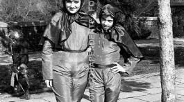 CB2.42.24 Carnevale 1963 - Ragazze Mascherate