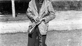 CB2.43.23 Carnevale 1963 - Suonatore