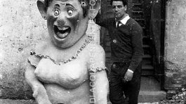 CB2.43.28 Carnevale 1963 - Mandrella Fiorenzo con mascherone