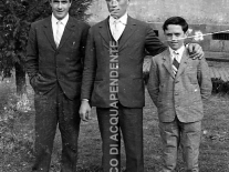 CB2.43.3 Carnevale 1963 - Gruppo di amici